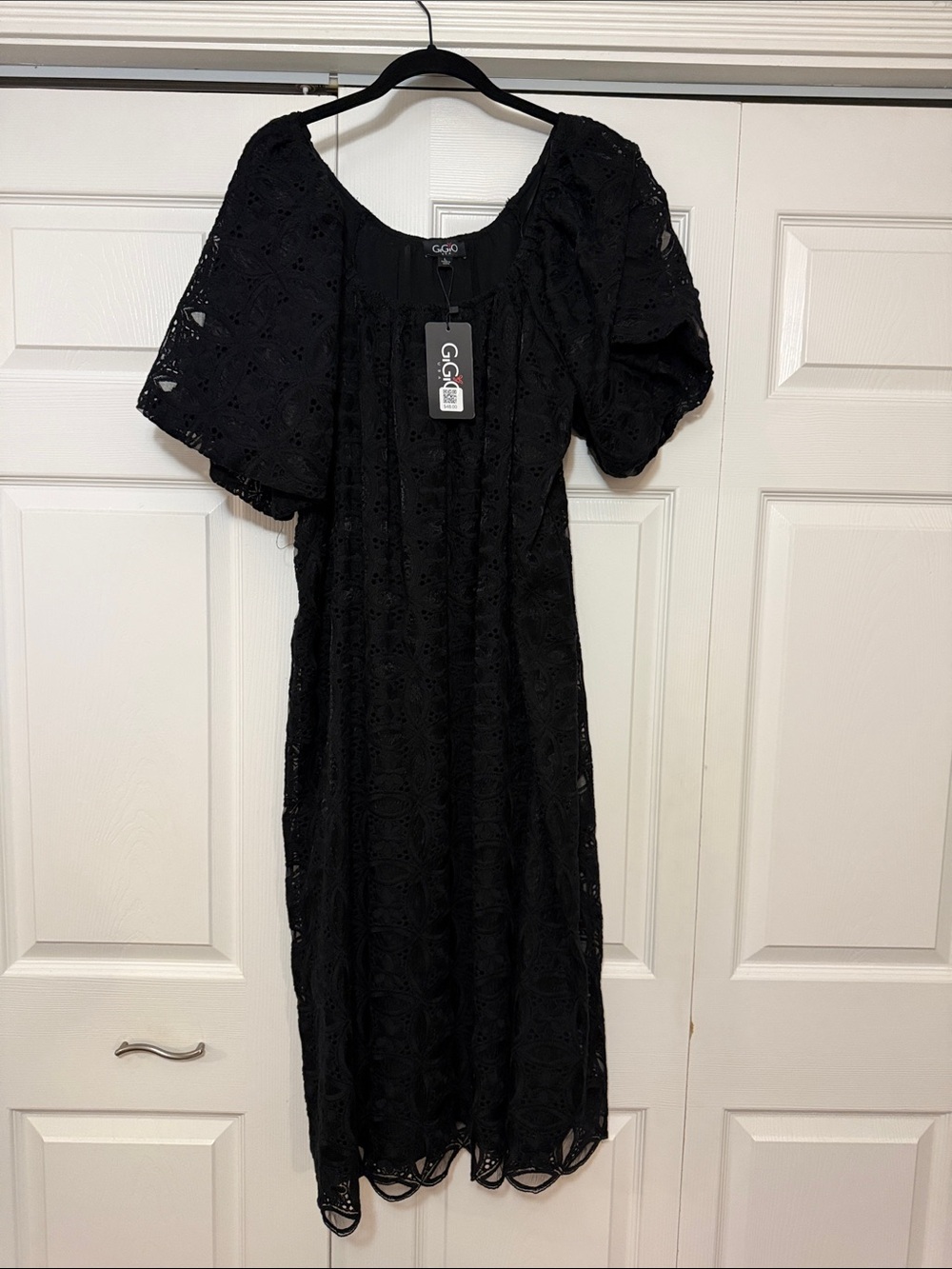 GGO Black Eyelet Midi Dress with Puff Sleeves